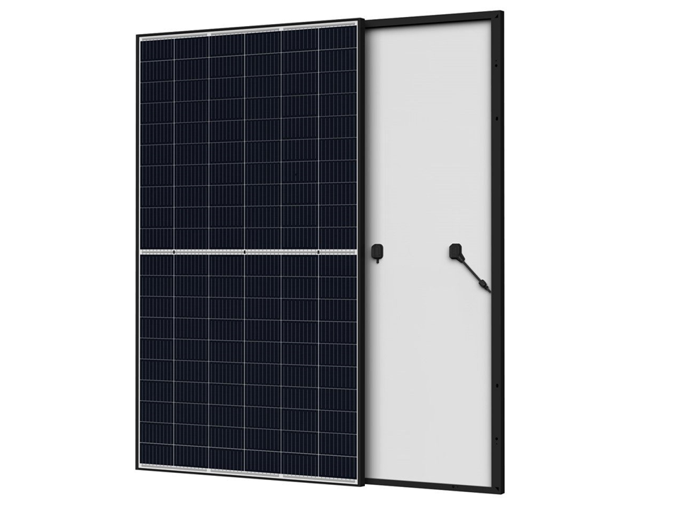 470W AIKO Neostar Solar Panel, black frame, angled view